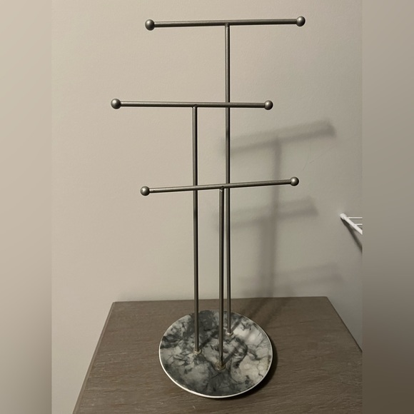 Umbra Jewellery stand - Picture 1 of 3